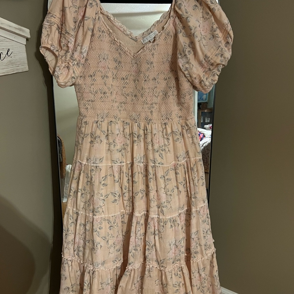 Ivy City Co Pink Floral Midi Dress